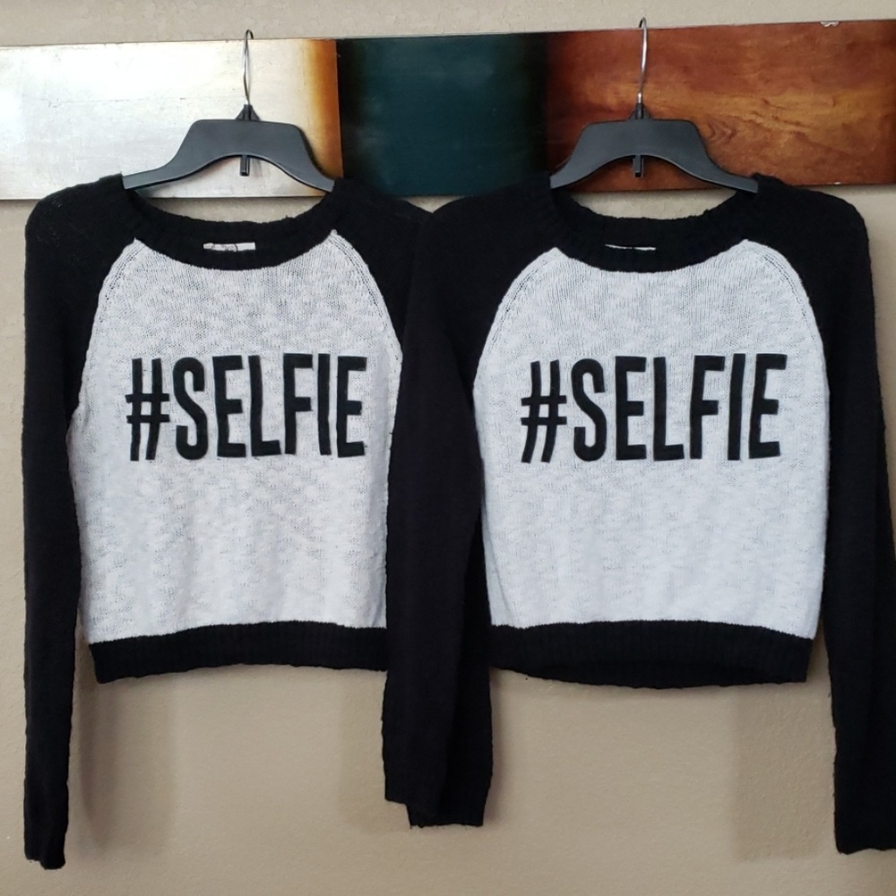 Black and White #SELFIE Sweater